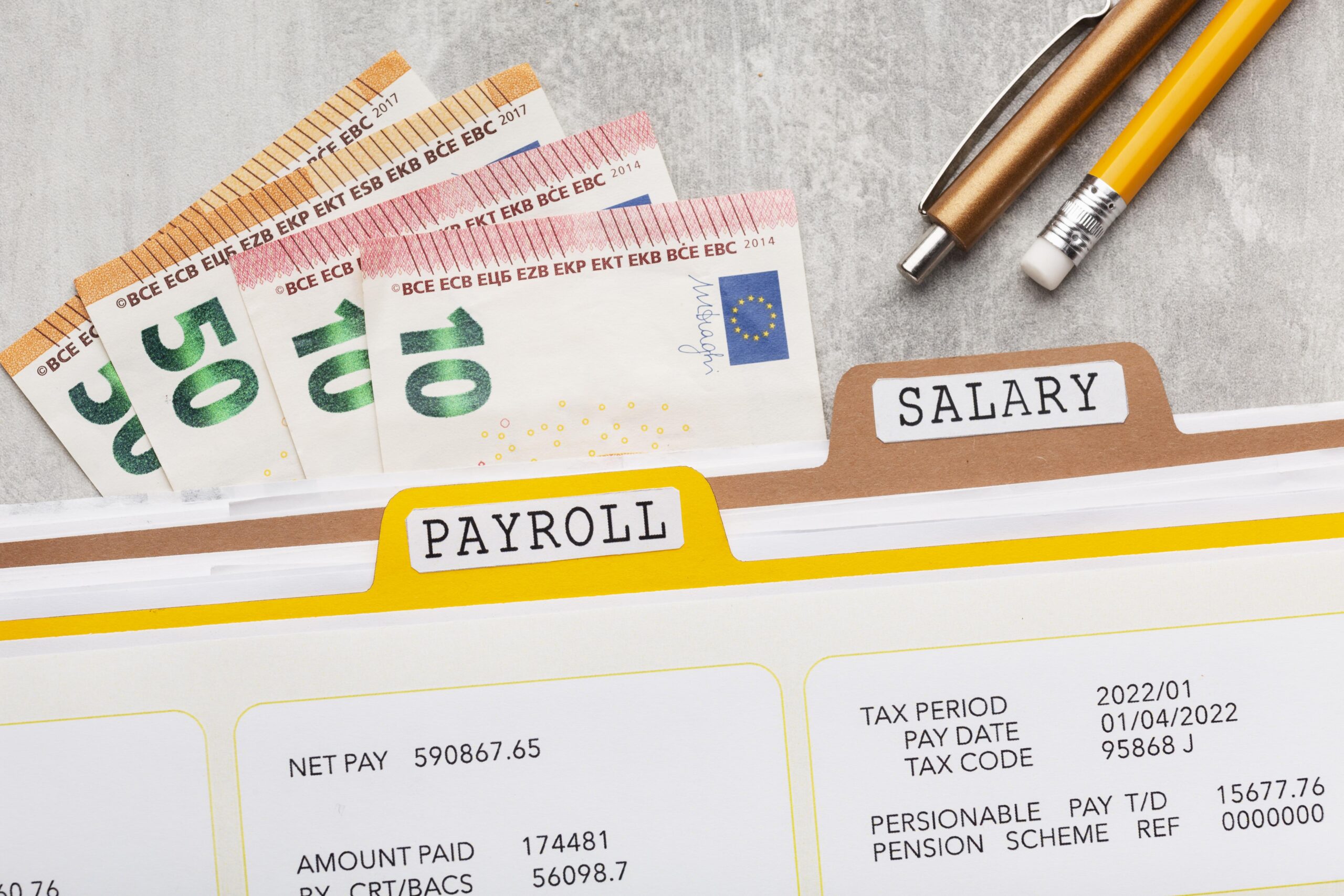 Income Tax Calculator 2025–26 Pakistan